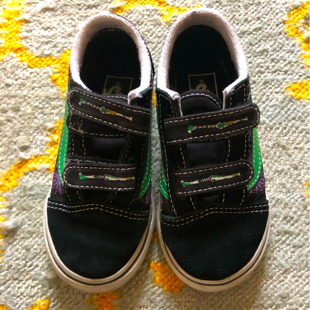 Vans Glow in the Dark boys shoes size 9.5